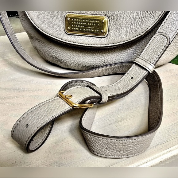 Marc By Marc Jacobs  Q Natasha Crossbody Gray - Picture 8 of 11